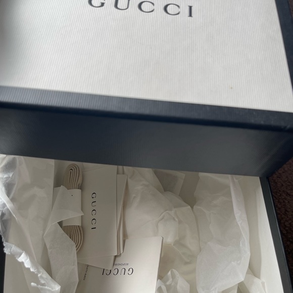 Gucci Logo Sneakers - Picture 3 of 3